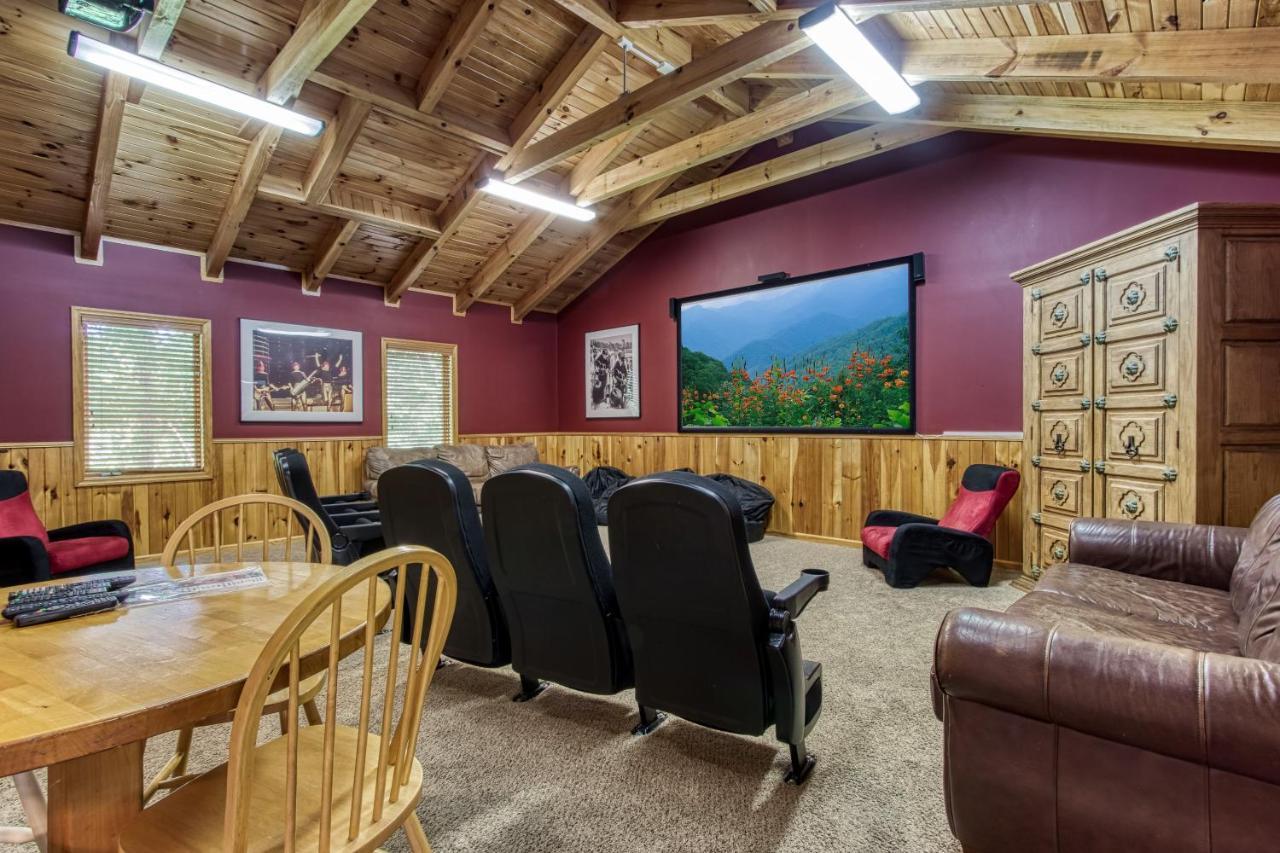 Mountain Lake Lodge, Hot Tub, Theater Room, 1089 Free Tickets Each Paid Day, Dollywood And More Sevierville Buitenkant foto