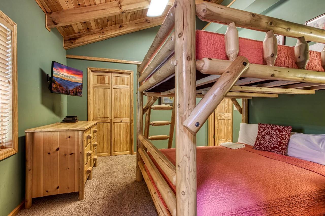 Mountain Lake Lodge, Hot Tub, Theater Room, 1089 Free Tickets Each Paid Day, Dollywood And More Sevierville Buitenkant foto