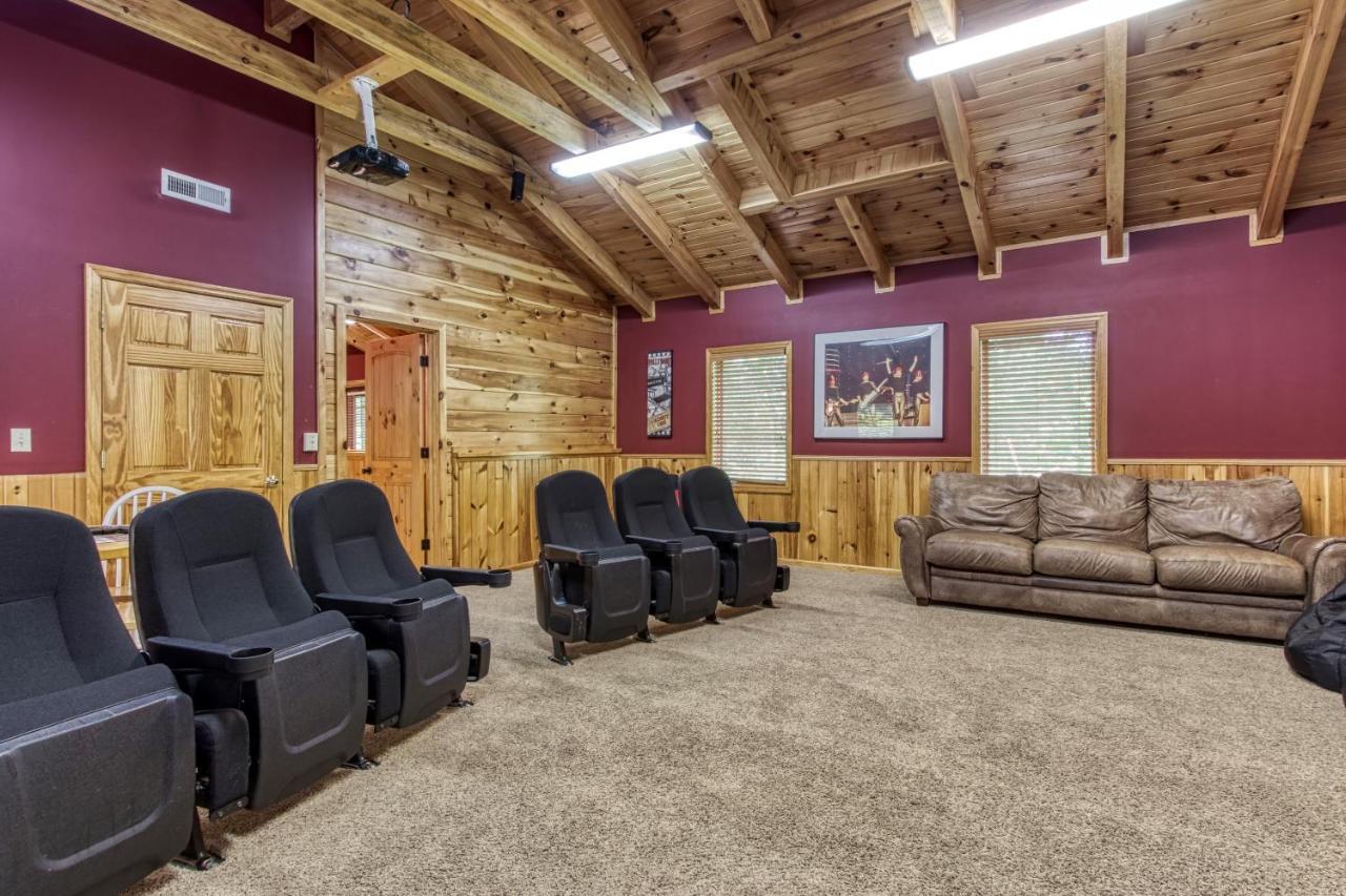 Mountain Lake Lodge, Hot Tub, Theater Room, 1089 Free Tickets Each Paid Day, Dollywood And More Sevierville Buitenkant foto