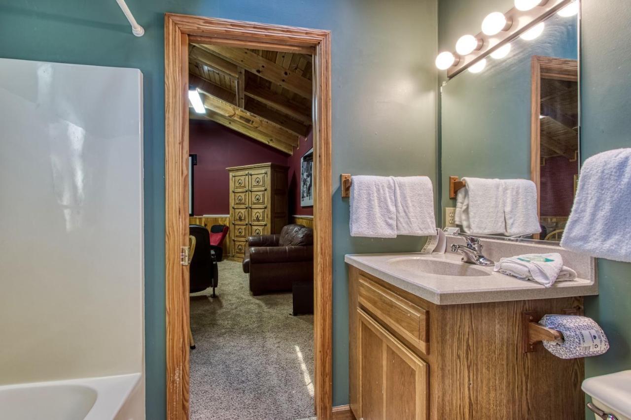 Mountain Lake Lodge, Hot Tub, Theater Room, 1089 Free Tickets Each Paid Day, Dollywood And More Sevierville Buitenkant foto