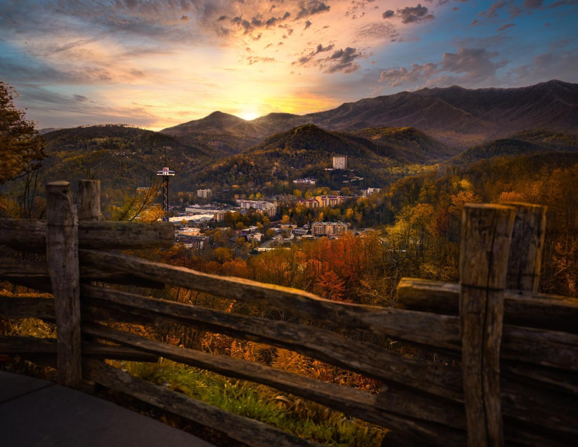 Mountain Lake Lodge, Hot Tub, Theater Room, 1089 Free Tickets Each Paid Day, Dollywood And More Sevierville Buitenkant foto